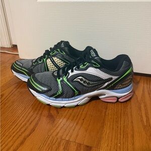 Saucony Triumph Progrid Black and Neon Green Athletic Shoes Unisex W10/M8.5